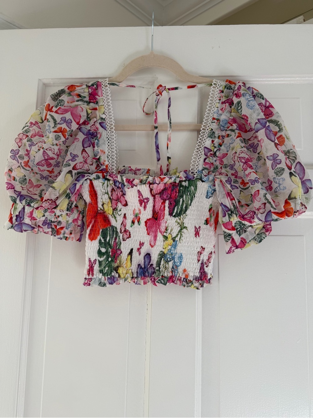 Charo Ruiz Ibiza Floral Smocked Puff Sleeve Crop Top - White/Pink